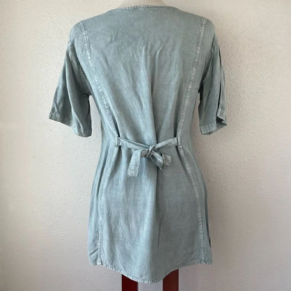 Cubicle Button Down Tunic Top Size S EUC - Picture 5 of 6